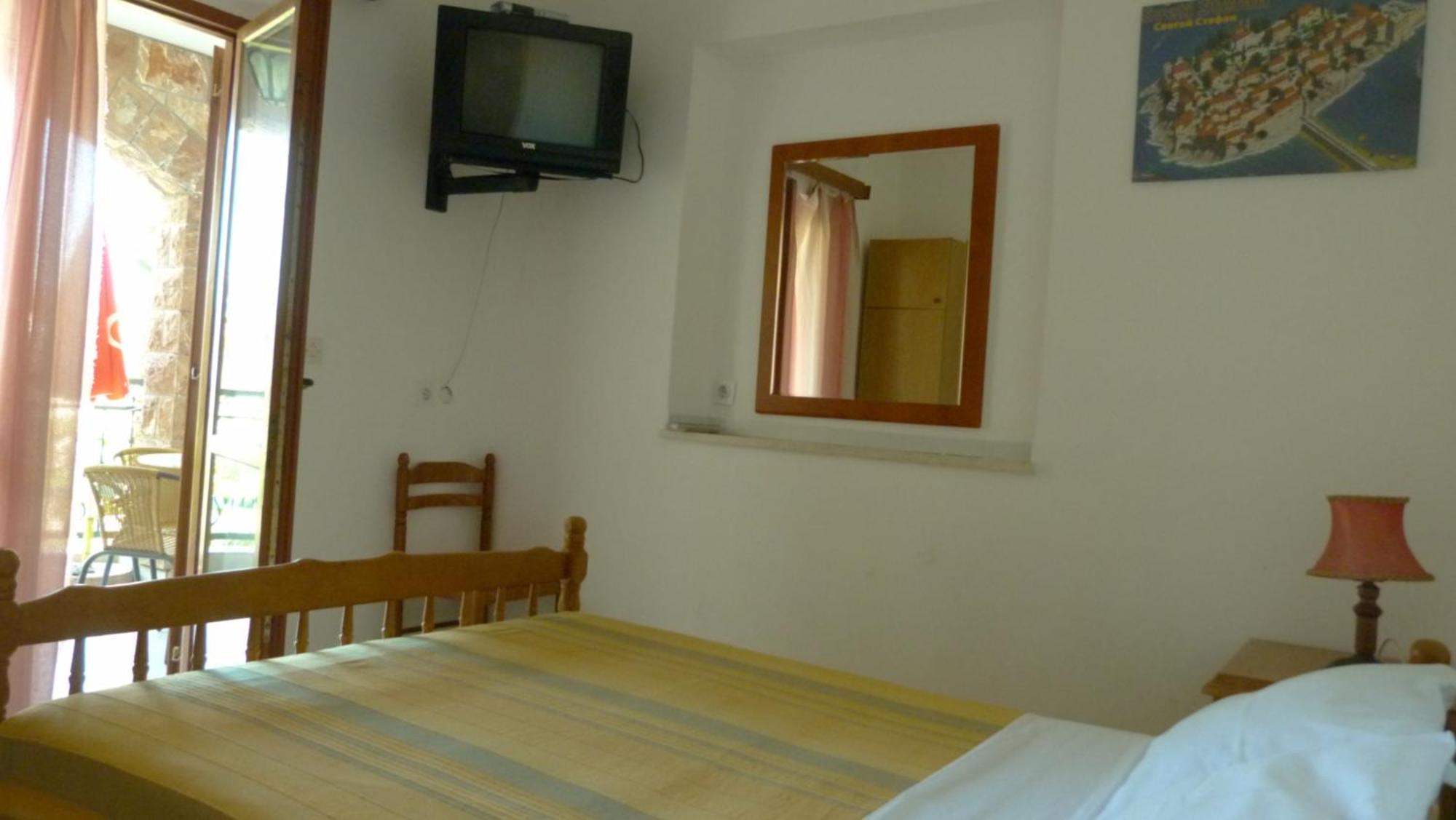Zoro Apartments 斯韦蒂·斯特凡 客房 照片
